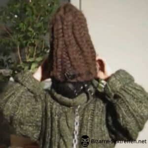 Liebhaberin mit Wollfetisch sucht Sexpartner für prickelnde Wollspiele und Wollsex.